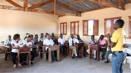 CAPACITAÇÃO DOS PROFESSORES EM NOVOS MÉTODOS WICHUTHA NITHUELACA